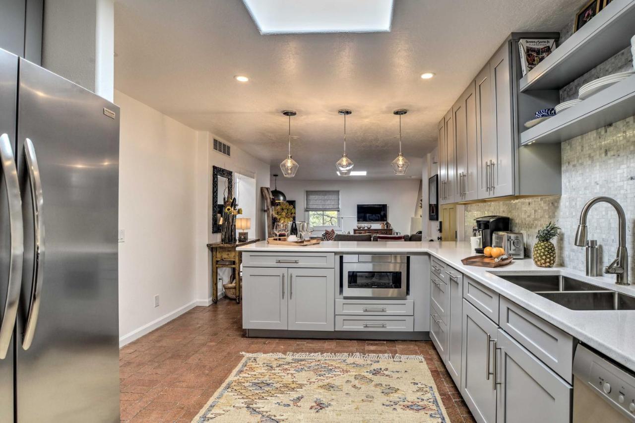 Modern Bungalow With Santa Fe Charm Less Than 2 Mi To Plaza Apartment Exterior photo